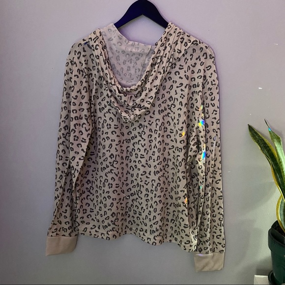 Jordan White Cheetah Long Sleeve Hoodie Top - Picture 2 of 3